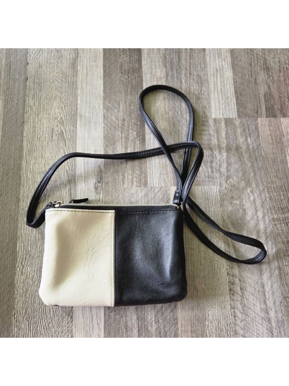 Black‎ White Pebble Leather Triple Zip Crossbody Bag Multi Compartment Clutch
